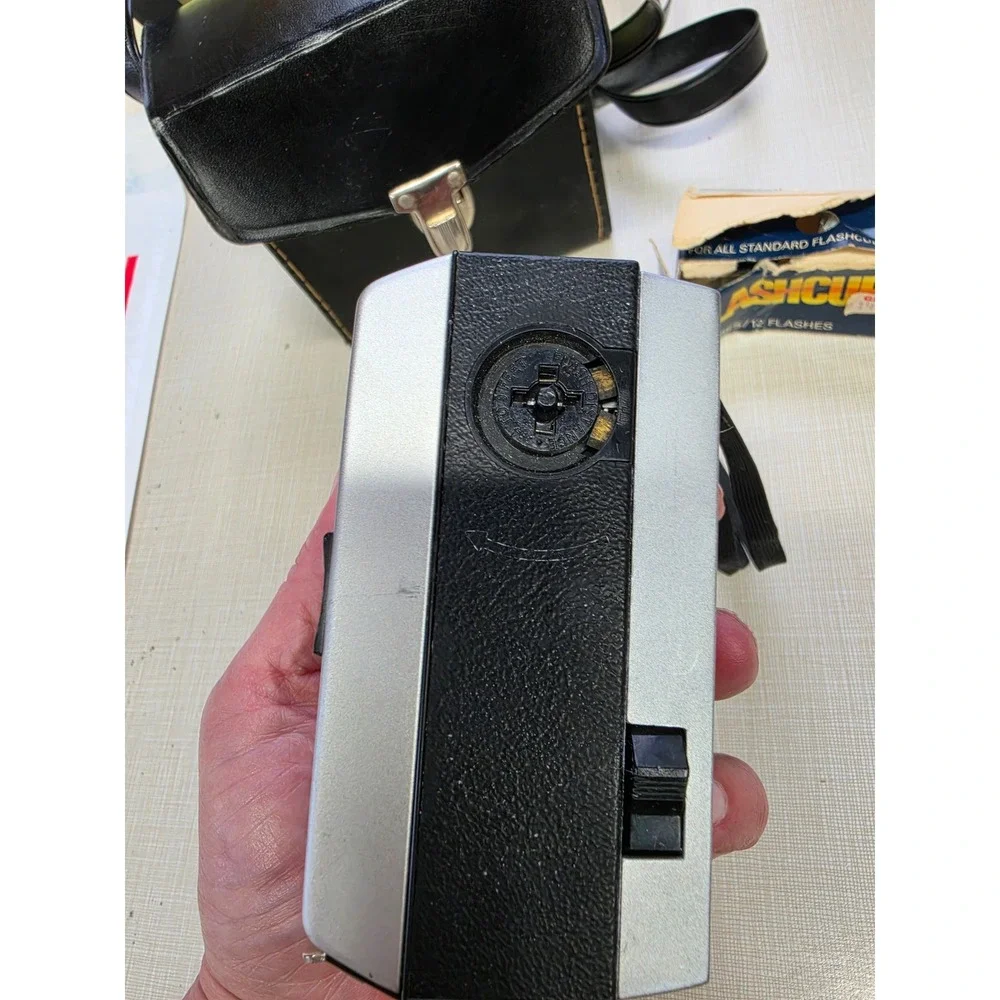 Vintage Kodak Instamatic 304 Camera with Case and Flashcubes 126 Film